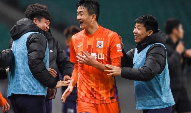 55体育在线直播-34岁戴老板赛季首秀破门救主 泰山新合同还送吗？