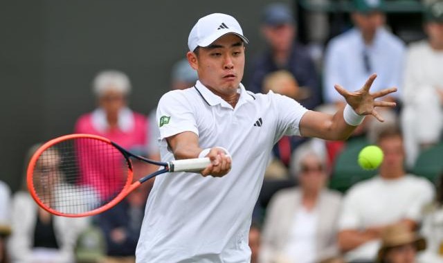 赛事直播-突发食物中毒不敌No.10 吴易昺温网战至最后一刻