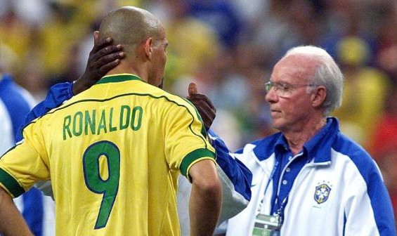 98世界杯决赛前罗纳尔多哭求：扎加洛，让我登场吧