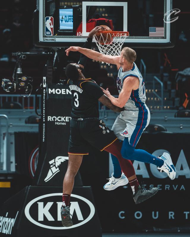 1612605279870071262.jpg EtPDOCAWgAA98rO.jpg